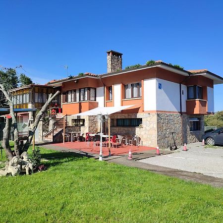 Villa Family House Gijón Esterno foto